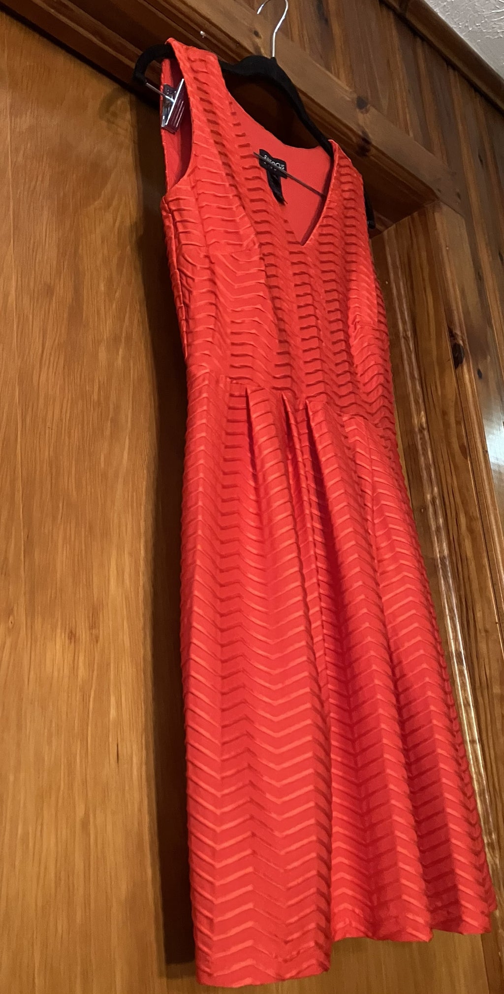 Enfocus  Studio Sleeveless V-Neck Chevron Dress